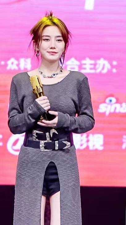 李星潼、何阳辉获新音乐榜年度新人奖、年度优秀单曲奖