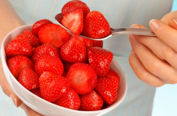 介绍吃草莓会胖吗