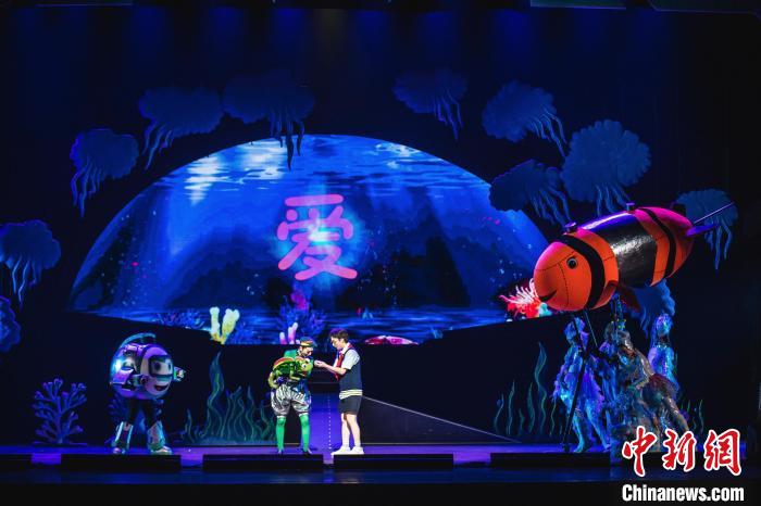 广东原创木偶剧《一天零一夜》首次亮相中国木偶艺术剧院